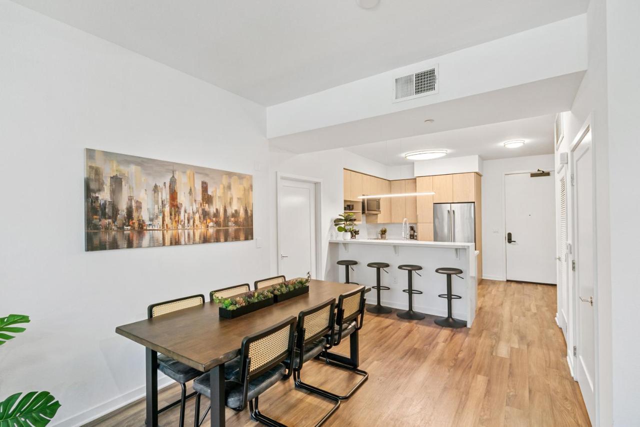 Beverly Grove Chic City Oasis 2 Bedroom Apt With Den 138 Los Angeles Luaran gambar