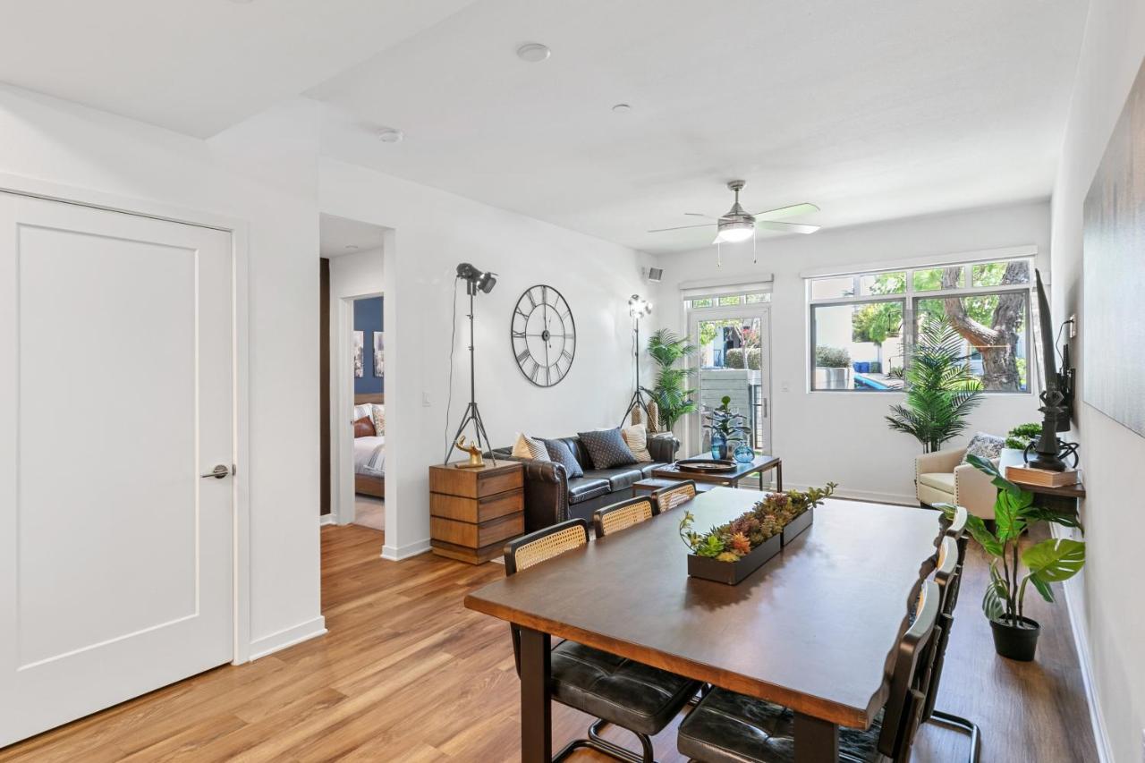 Beverly Grove Chic City Oasis 2 Bedroom Apt With Den 138 Los Angeles Luaran gambar