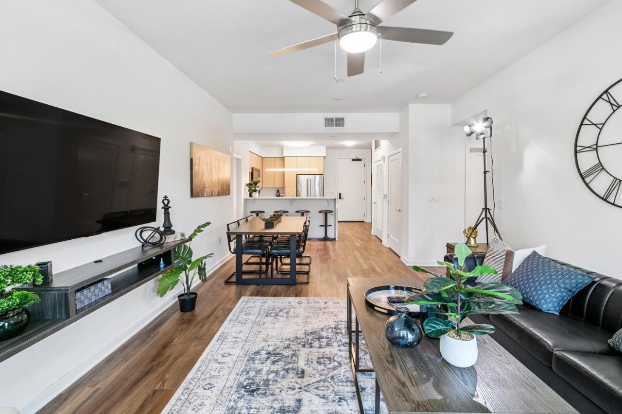 Beverly Grove Chic City Oasis 2 Bedroom Apt With Den 138 Los Angeles Luaran gambar